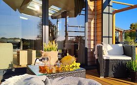 Giżycko - Żywki, Masuria Resort Village, całoroczne domki z widokiem na jezioro